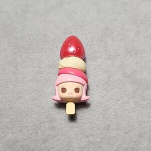 Cute Molly Figure (Pop Mart)